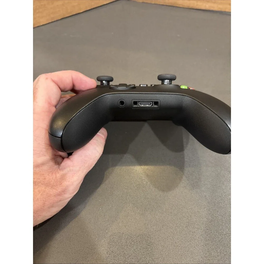Original Microsoft Xbox Series X|S Wireless Controller Carbon Black 1914